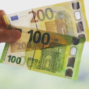 €200 Euro Bills